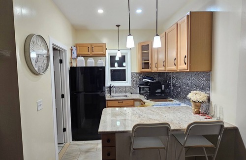 Plymouth Cabin | Charming newly constructed 1-bedroom cabin on White Horse Beach with AC/WiFi/TV