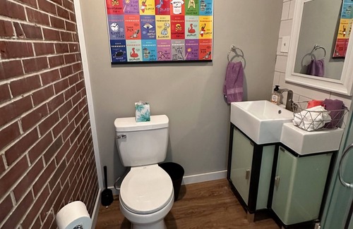 Indianapolis House | Charming newly renovated ranch 4 minutes from I-465 & US 31