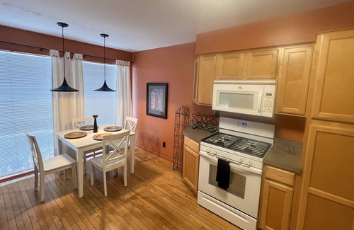 Peoria House | Charming Oasis in the Heart of Peoria