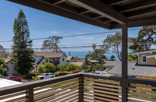 Del Mar Apartment | Charming Ocean View 2-bedroom apartment with AC in Del Mar!