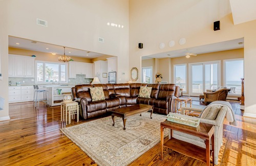 Pirates Beach House | Charming oceanfront home w balcony, central AC, & washer/dryer - steps to sand