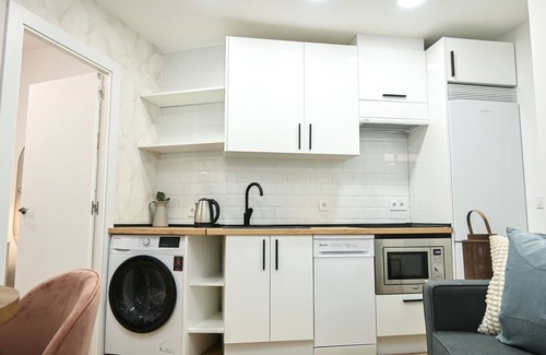 Tetuan Apartment | Charming one-bedroom apartment in Madrid, close to the Tetuán metro