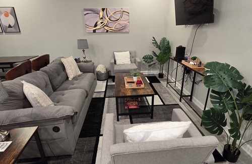 Lebanon House | Charming one level 2-bedroom townhome in brilliant Lebanon!