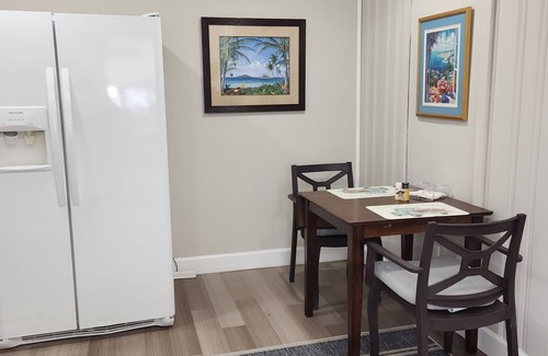 Lake Magdalene House | Charming Orchid House 1-bedroom townhome 2 Guest Max 25 Years Old