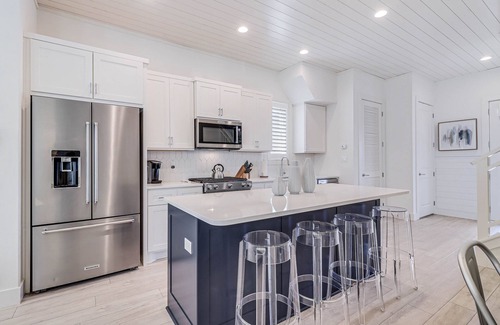 Cinnamon Shore Cottage | Charming Parkside Cottage@Cinnamon Shore North w/Easy Amenity Access!
