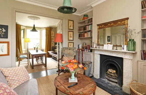 Brockley House | Charming & Peaceful Family Home near Greenwich
