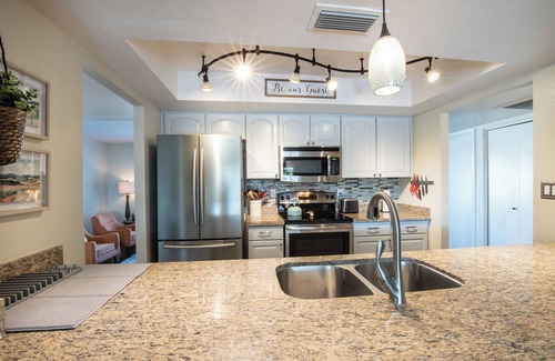 North Mountain House | Charming, pet friendly 3-bedroom house with pool, AC & garage, in sunny Phoenix