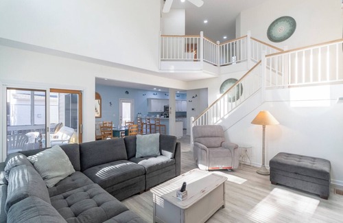 Corolla House | Charming pet-friendly home w/pool & family-friendly community amenities!