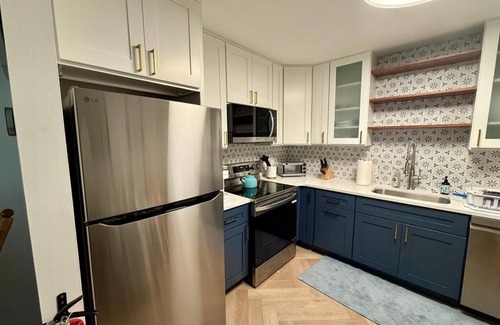 Cape May House | Charming Pet Friendly Quad - Village Green
