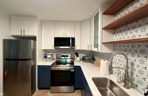 Cape May House | Charming Pet Friendly Quad - Village Green
