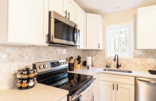 Albrightsville House | "Charming Poconos Getaway: Private Movie Lounge & Stunning Nature Views"
