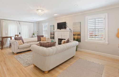 Maple Ridge House | Charming Poolside Home Near Gathering Place
