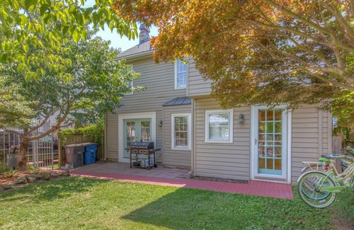 Maple Ridge House | Charming Poolside Home Near Gathering Place
