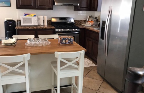 Alhambra House | Charming private bedroom in amazing Alhambra with WiFi, AC