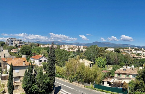 Plaine de la Brague Apartment | Charming Quiet Apartment Steps From the Beach