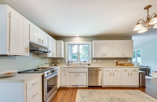 Racine House | Charming Racine Home - Walk to Lake Michigan!