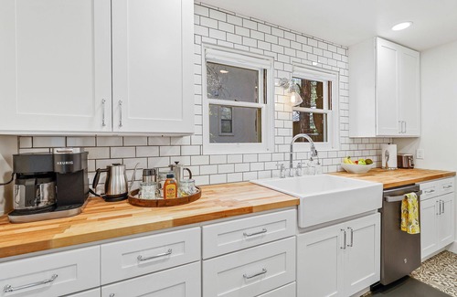 Downtown Flagstaff House | Charming Renovated Cottage, 1/2 Mile From the Heart of Downtown Flagstaff