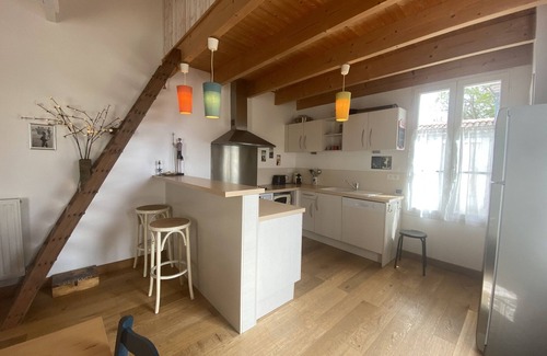 Fouras House | Charming Renovated Home Near Beach with Garden & BBQ, Sleeps 4+1