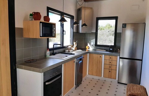 Biar House | Charming reservoir house