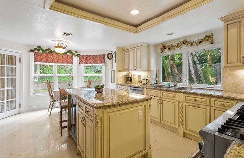 Valle Lindo House | Charming Retreat on Pomona: Your Ideal Getaway Awaits in Cozy Comfort #41679