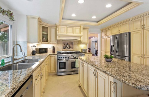 Valle Lindo House | Charming Retreat on Pomona: Your Ideal Getaway Awaits in Cozy Comfort #41679