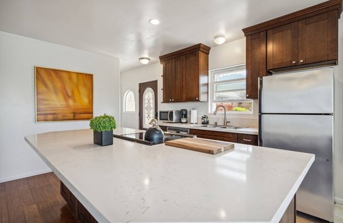 Middletown Condo | Charming Retreat on West Quince Street by RedAwning