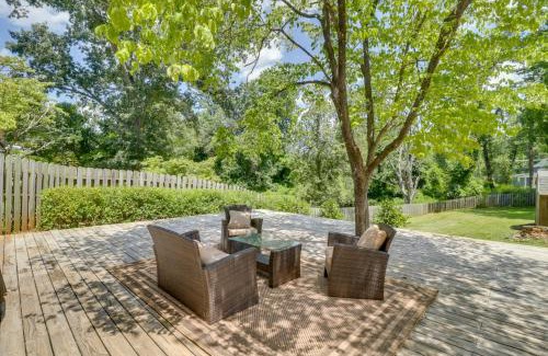 Fry's Spring House | Charming Retreat in Charlottesville with Deck!