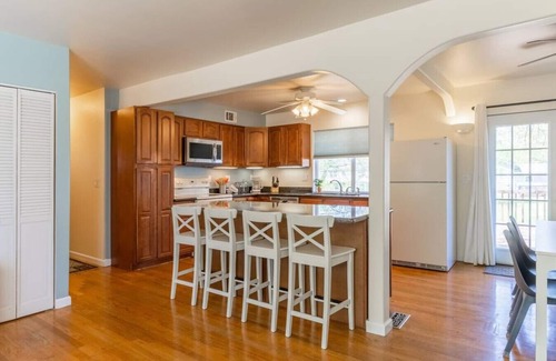 Overland Park House | Charming Retreat in Overland Park: Your Perfect Short-Term Getaway in Kansas
