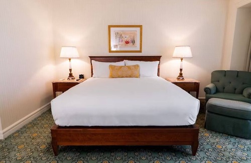 Civic Core Hotel | Charming Room with Outdoor Pool Oasis | 1 Minute Walk from Gaslamp