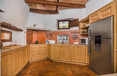 El Vila Ski Chalet | Charming rustic Mallorquin style finca. with pool, wifii, and large garden.