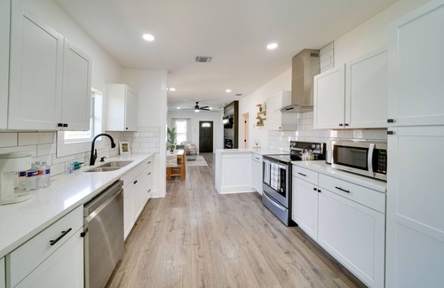 Nevada Street House | Charming San Antonio Home ~ 2 Mi to The Alamo!
