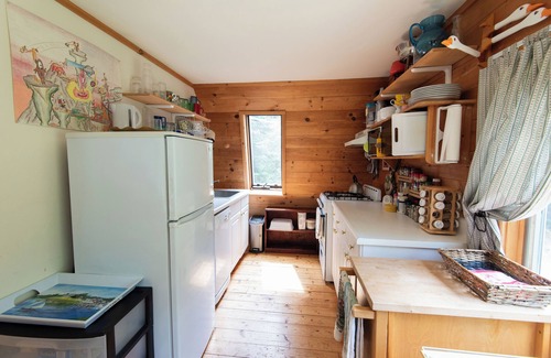 Seal Cove Cabin | Charming Secluded Cabin in Seal Cove