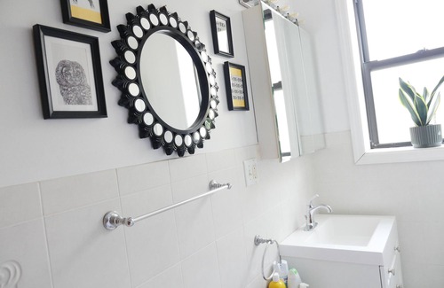 Greenville House | Charming second-floor apartment in Jersey City, close to Manhattan!