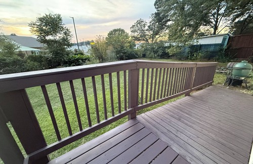 Smyrna House | Charming Smyrna Pet Friendly Home close to Braves