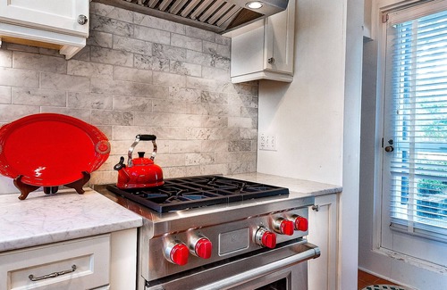 South of Broad House | Charming South of Broad Kitchen House
