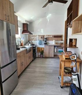 Logan Heights House | Charming Spacious Family Friendly Steps From Downtown Gated Parking Conventions,Petco Park,Rady Shell, Gaslamp, Beaches, Zoo,Balboa Park
