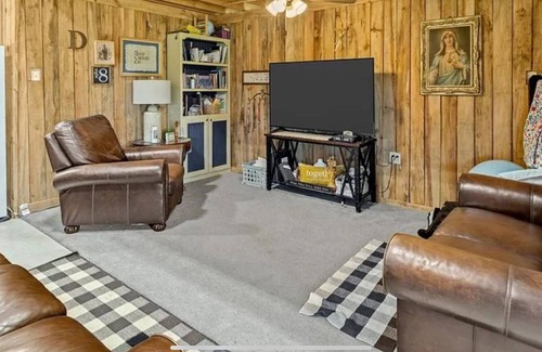 Leblanc Other | Charming, spacious farm getaway in Reeves, less than 20 mi.from Coushatta Casino
