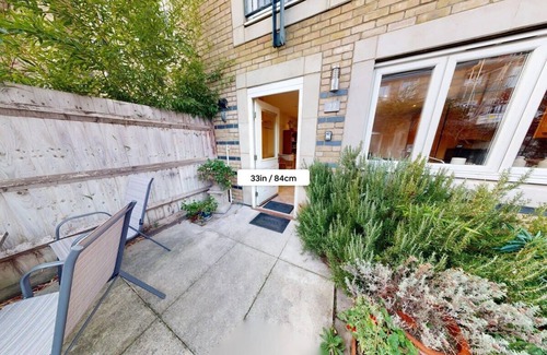 Cambridge House | Charming & Spacious House With Free Parking!