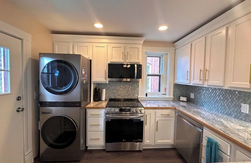 Old Louisville Apartment | Charming,Spacious Historic Old Louisville, Hotel Amenities, Near Everything