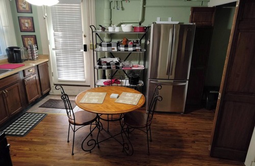 Dayton Apartment | Charming St Anne's Hill apartment in vibrant Dayton