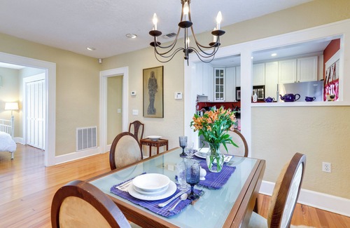 Historic Old Northeast Cottage | Charming St Petersburg Bungalow 2 Mi to Downtown!
