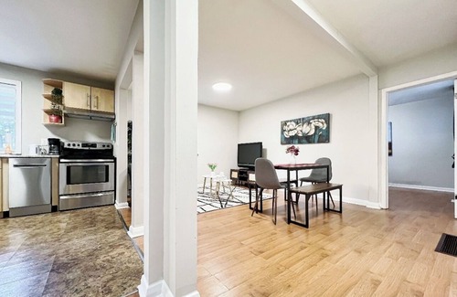 Richmond Hill House | Charming Stay In the Heart of Richmond Hill