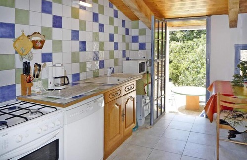 Villes-sur-Auzon House | Charming stone Tiny House with private terrace, Villes-sur-Auzon