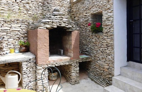 Villes-sur-Auzon House | Charming stone Tiny House with private terrace, Villes-sur-Auzon