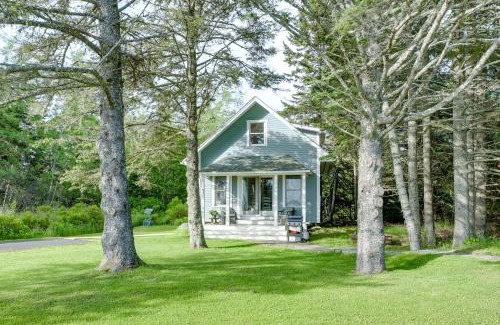 Stonington Apartment | Charming Stonington Studio with Ocean Views!