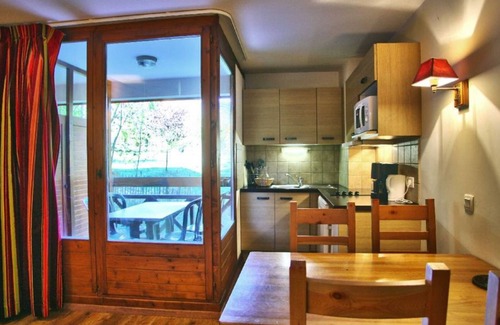 Brides-les-Bains Apartment | Charming Studio with East-Facing Balcony, Ski Storage & Parking – Sleeps 4