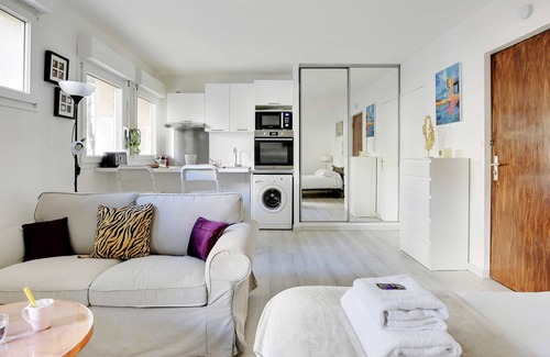 Combat Apartment | Charming Studio - Buttes Chaumont - Mobility lease