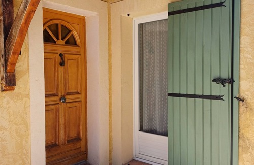 Castellane Apartment | CHARMING STUDIO close to the center of CASTELLANE, du VERDON