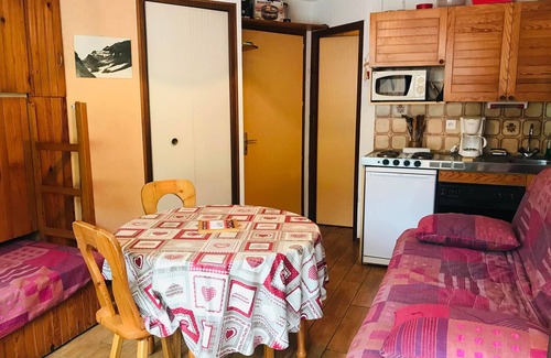 Samoens Apartment | Charming studio in Samoëns, residence with elevator