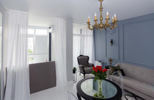Shevchenkivs'kyi District Apartment | Charming studio in the center